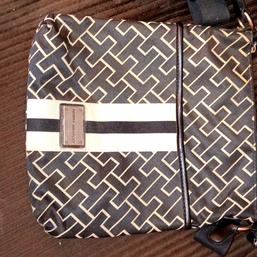 Tommy Hilfiger Crossbody Purse